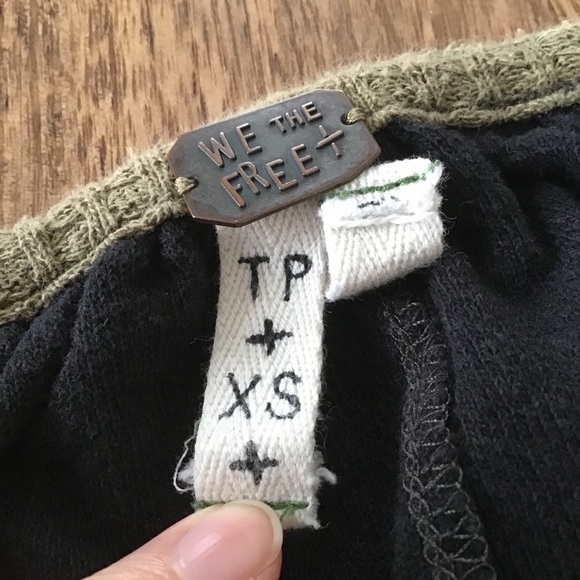 We The Free Black Green Raglan High Low Shirt - Picture 6 of 8